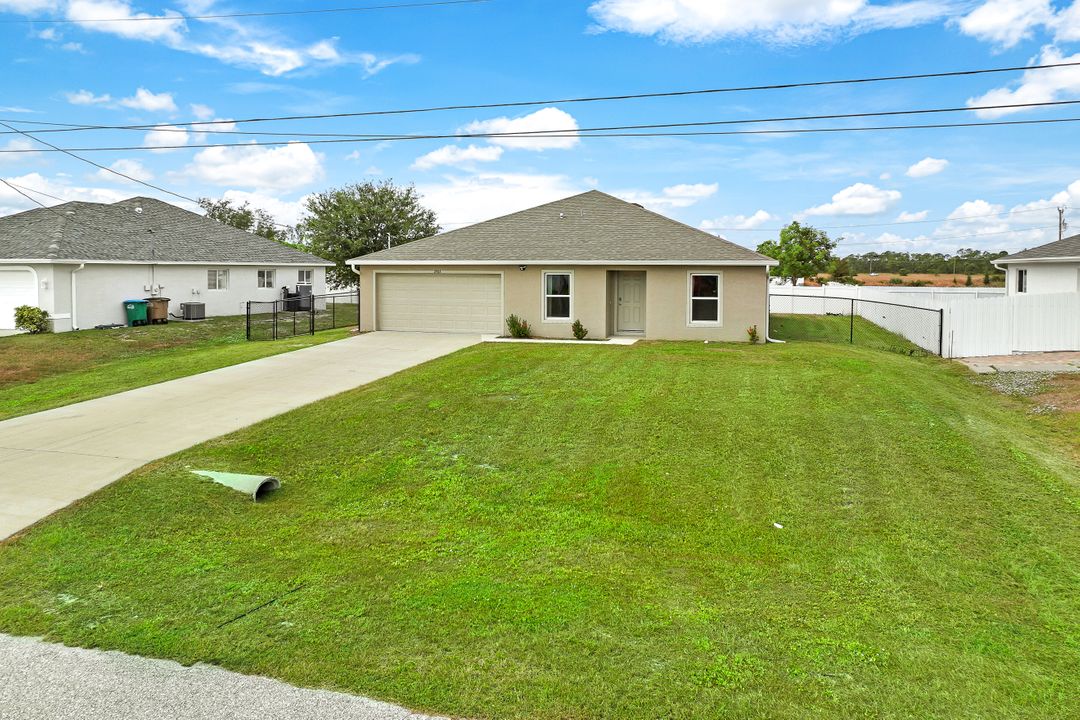 2902 NW 8th Pl, Cape Coral, FL 33993