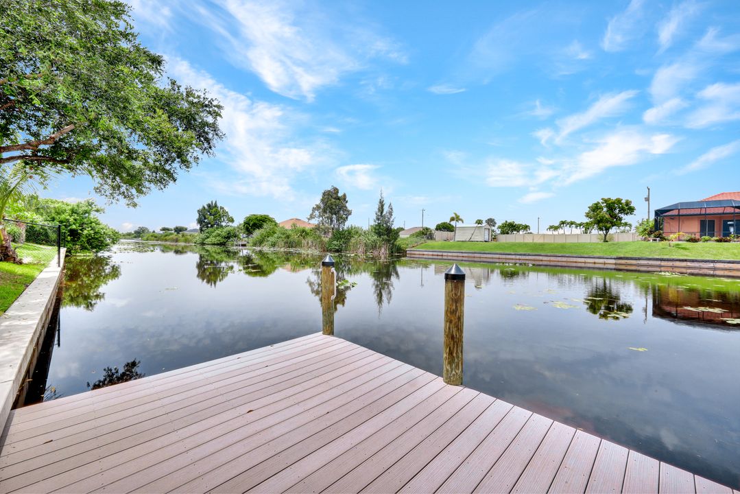 423 NW 8th Terrace, Cape Coral, FL 33993