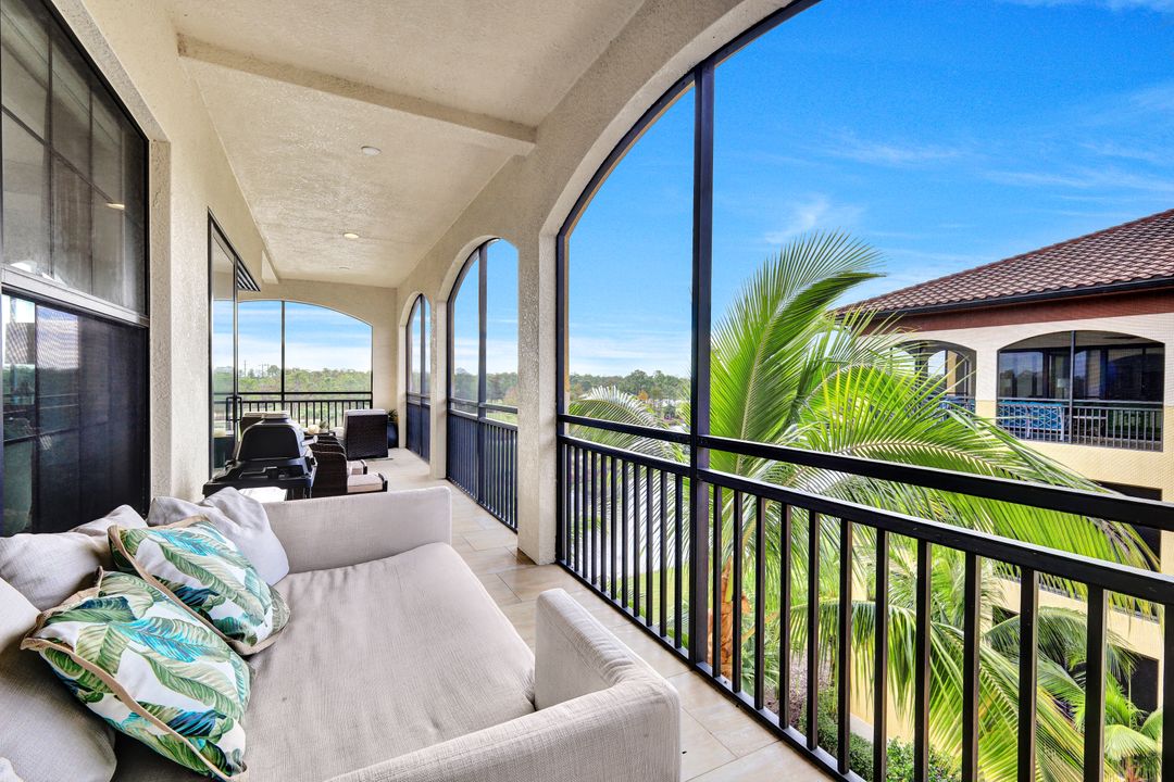 2780 Tiburon Blvd E #302, Naples, FL 34109