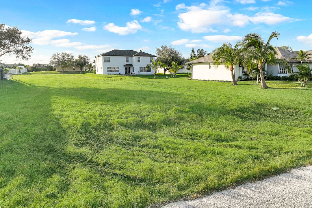 210 NW 27th Pl, Cape Coral, FL 33993