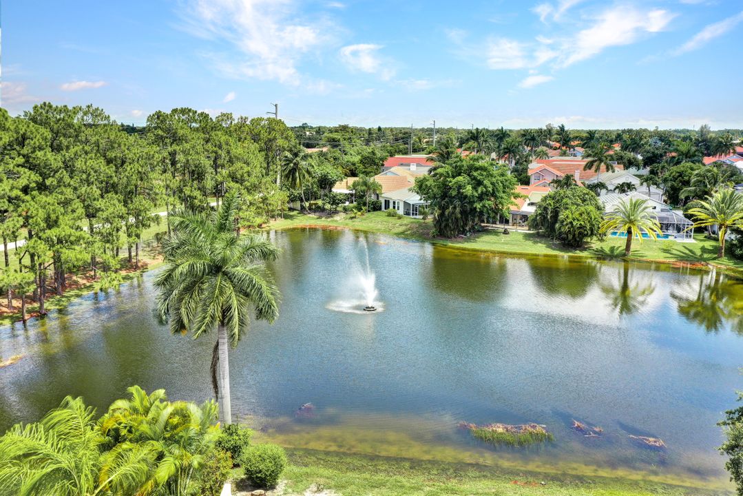 1273 Naples Lake Dr, Naples, FL 34104