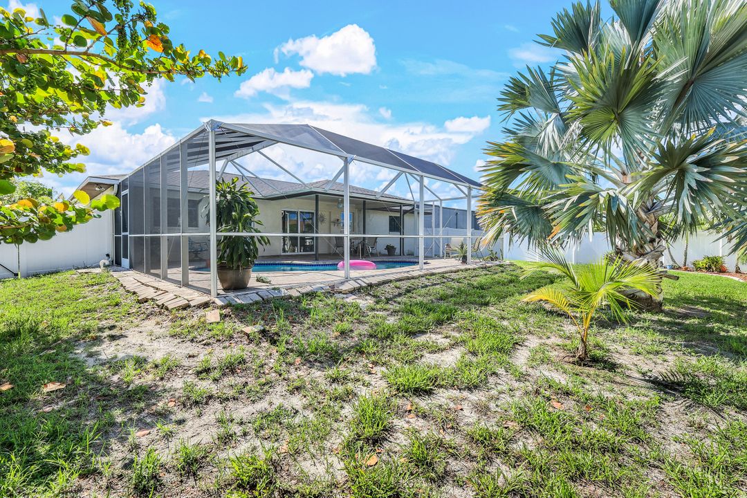 2620 SW 8th Pl, Cape Coral, FL 33914