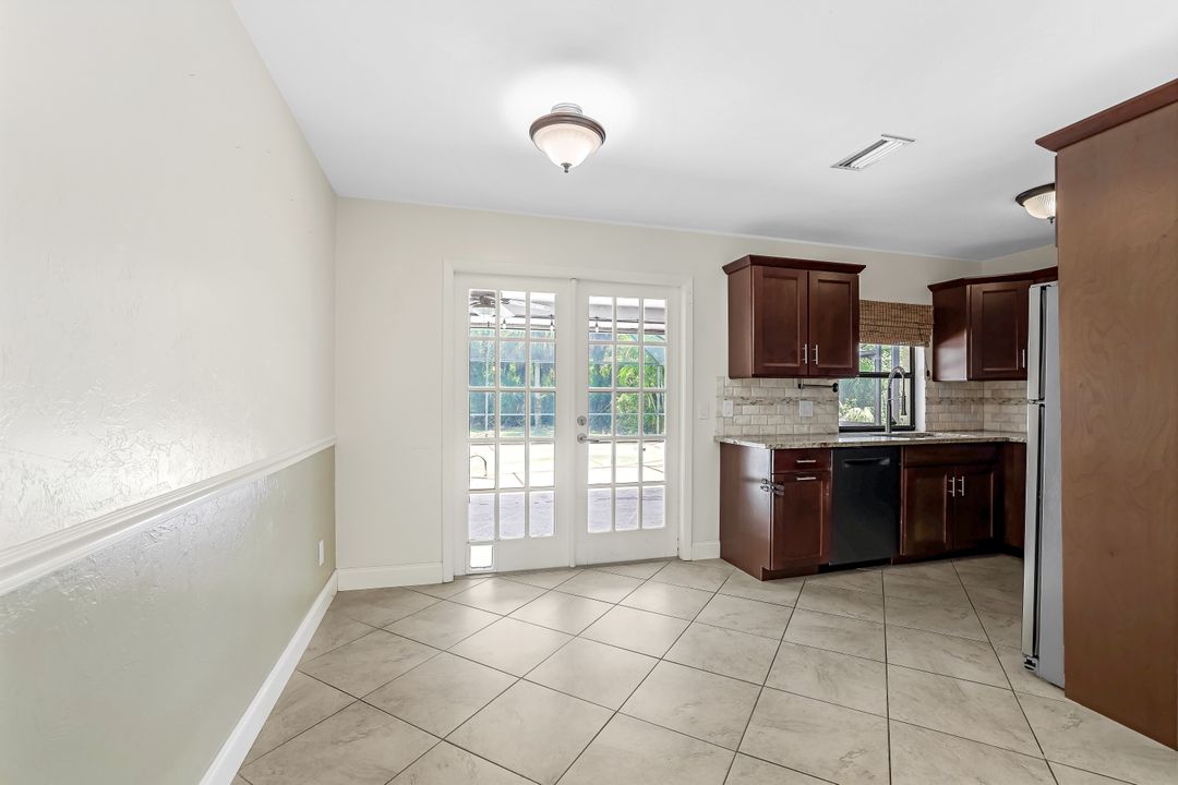 6170 Dogwood Way, Naples, FL 34116