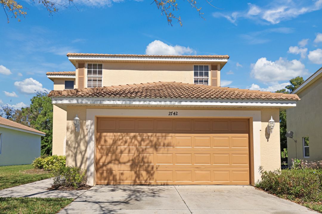 2742 Blue Cypress Lake Ct, Cape Coral, FL 33909