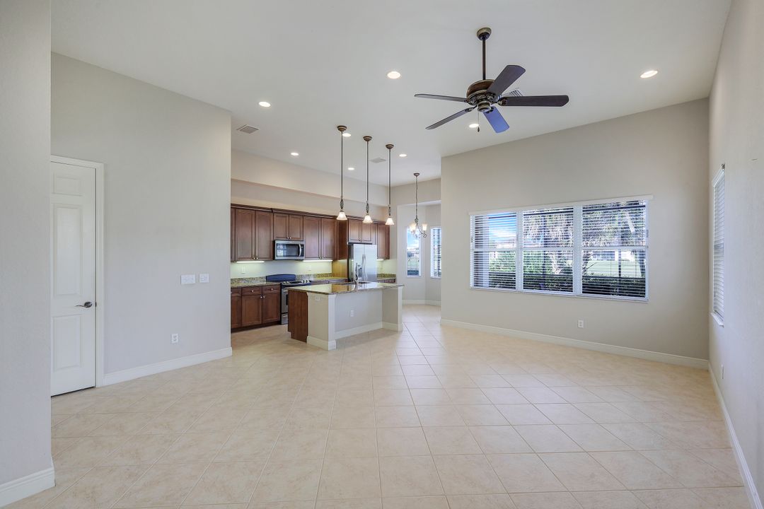 1747 Sarazen Pl, Naples, FL 34120