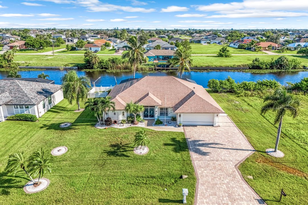 2727 SW 2nd Terrace, Cape Coral, FL 33991