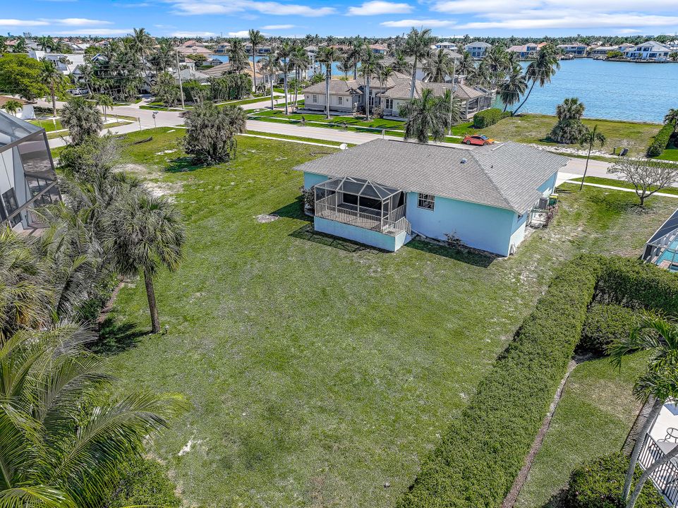 486 Landmark St, Marco Island, FL 34145