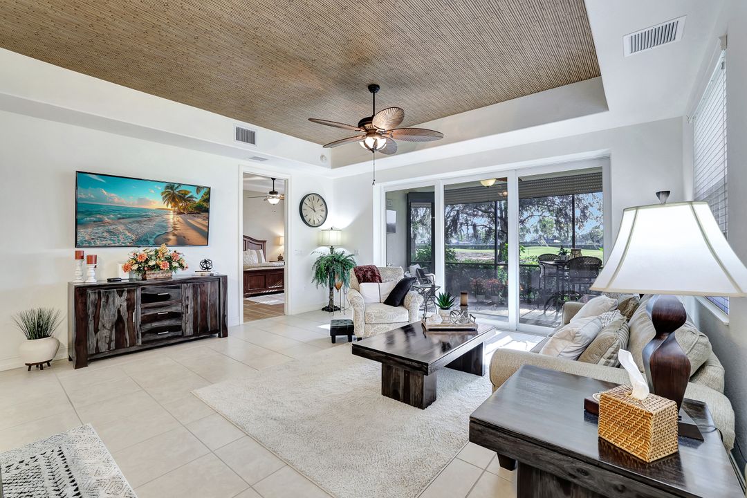 8649 Champions Point, Naples, FL 34113