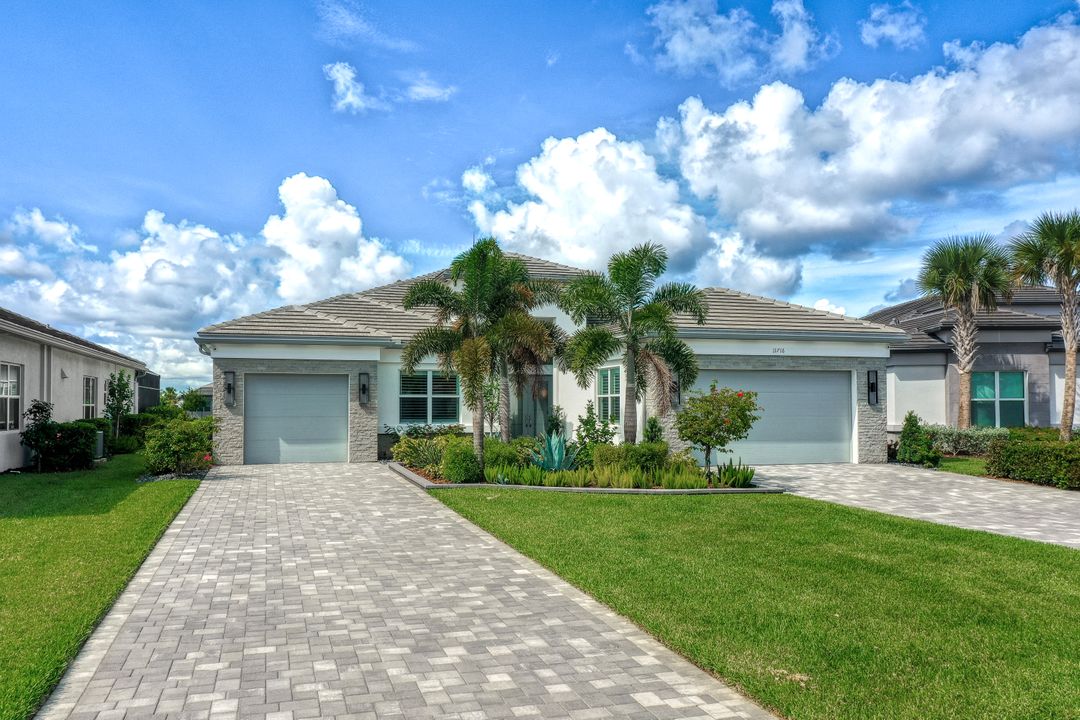 11716 Peony Ter, Naples, FL 34120