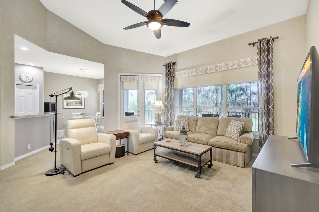 8245 Danbury Blvd #203, Naples, FL 34120