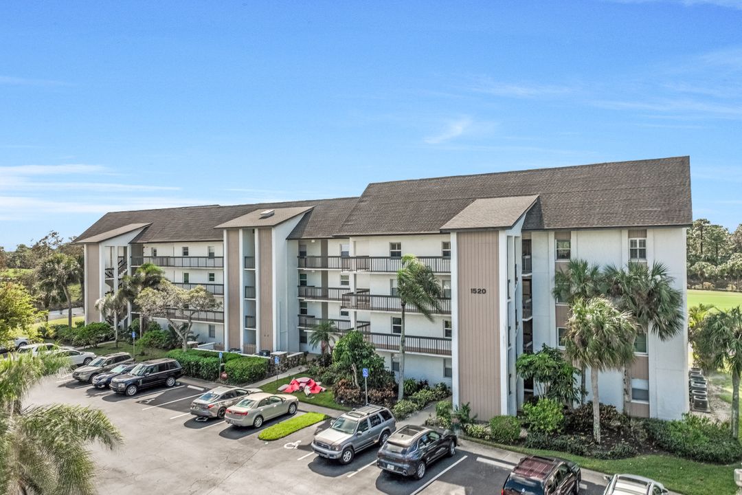 1520 Imperial Golf Course Blvd #224, Naples, FL 34110