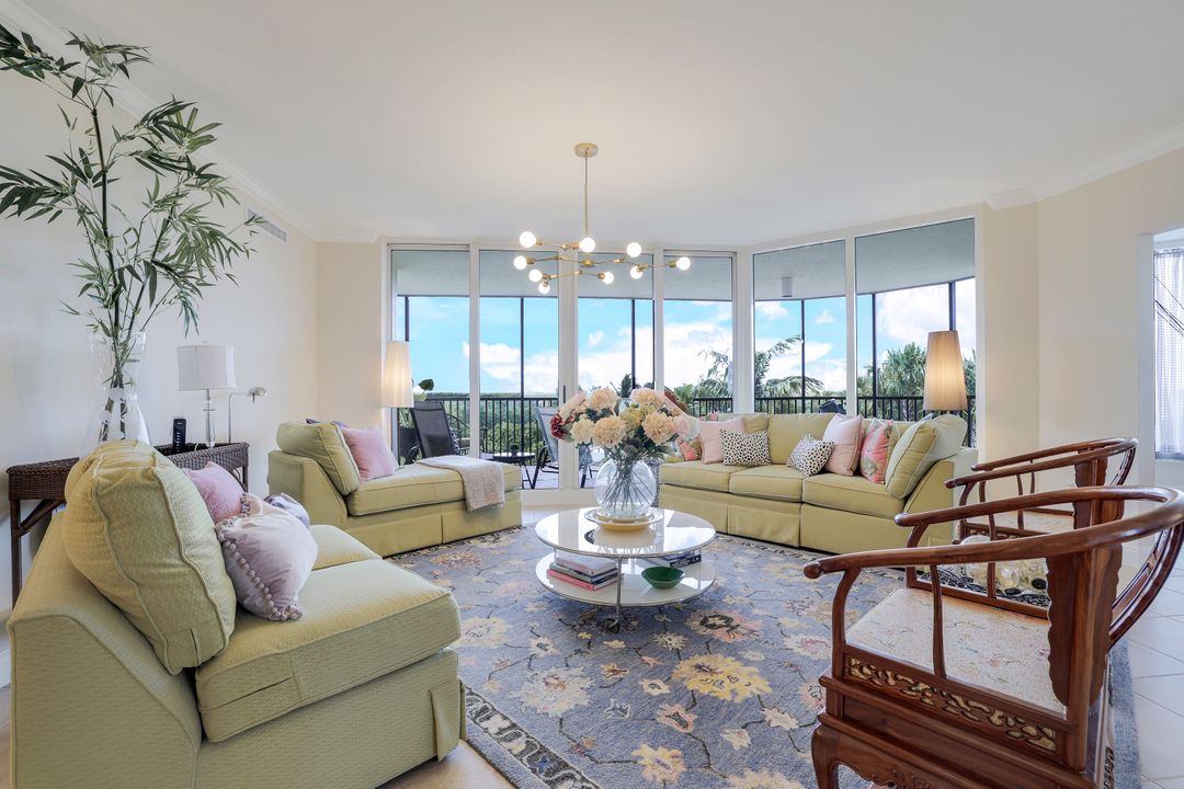 1050 Borghese Ln #206, Naples, FL 34114