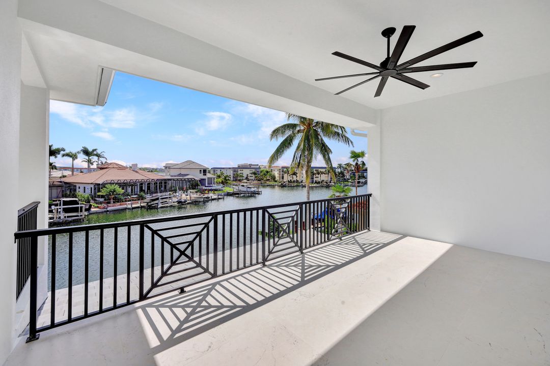 825 Swan Dr, Marco Island, FL 34145