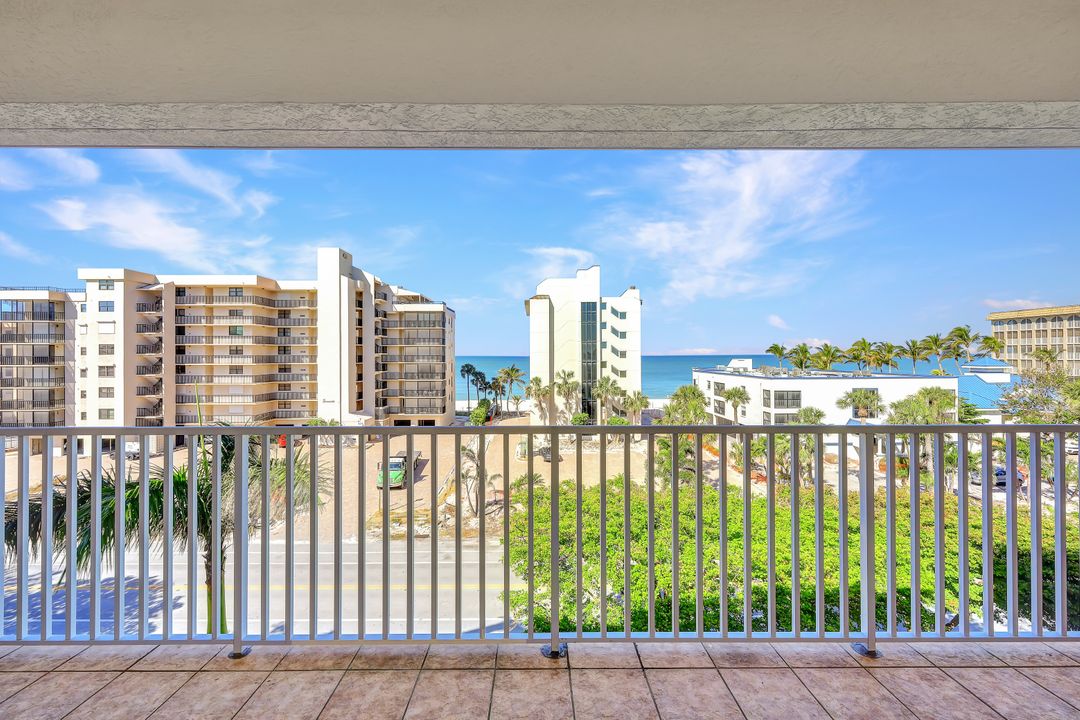 9380 Gulf Shore Dr #401, Naples, FL 34108