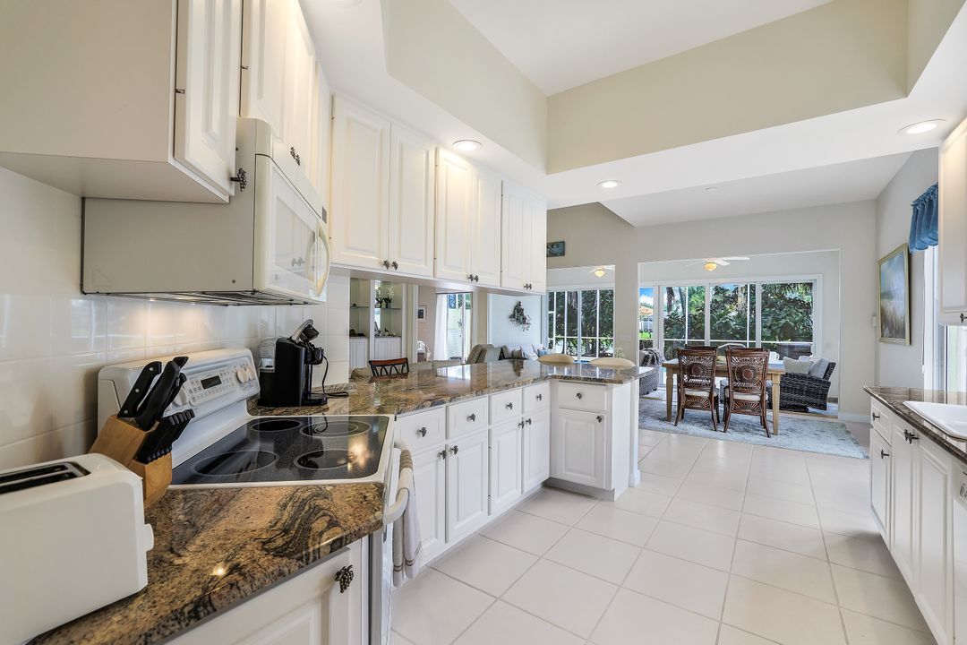 3750 Whidbey Way, Naples, FL 34119