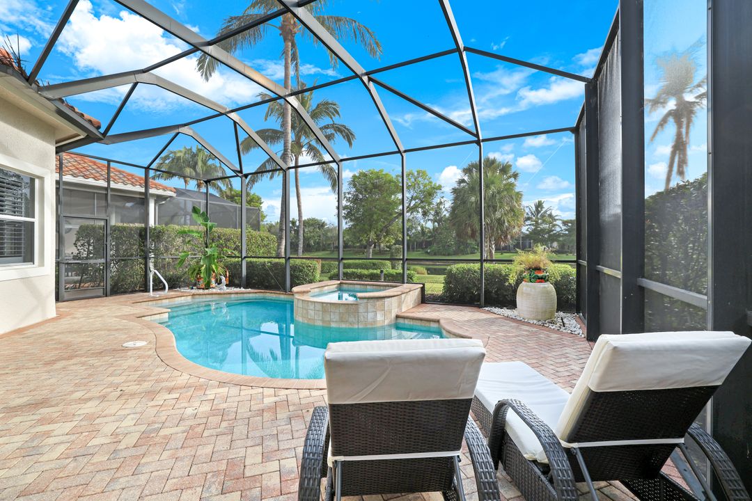 9104 Cherry Oaks Tr, Naples, FL 34114