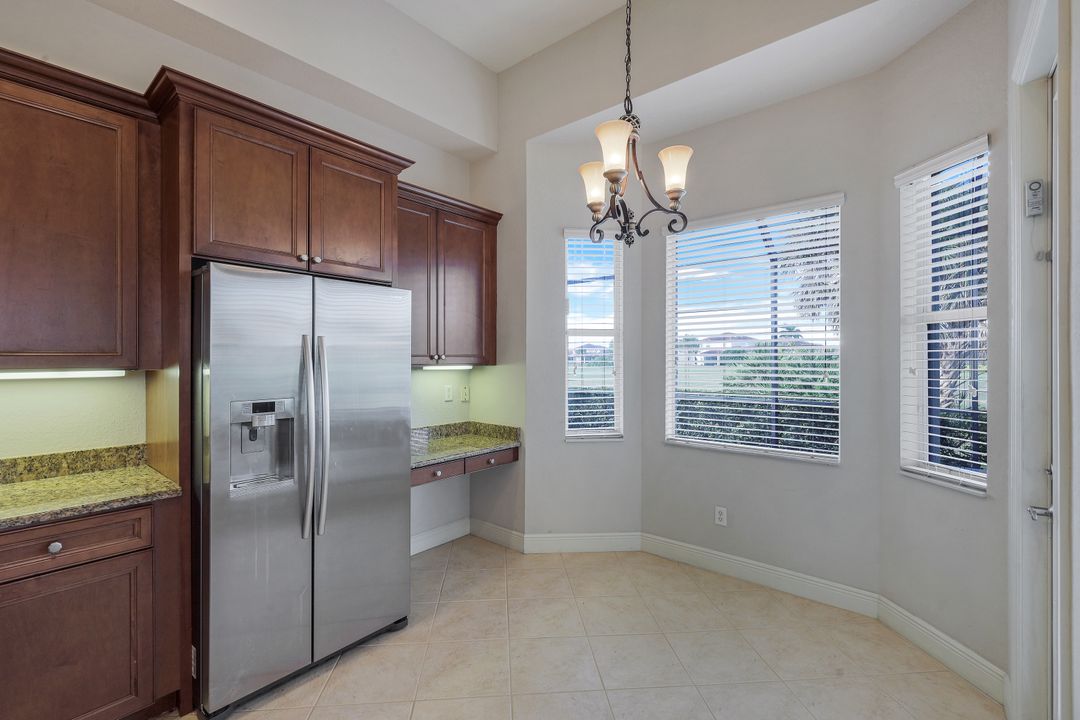 1747 Sarazen Pl, Naples, FL 34120