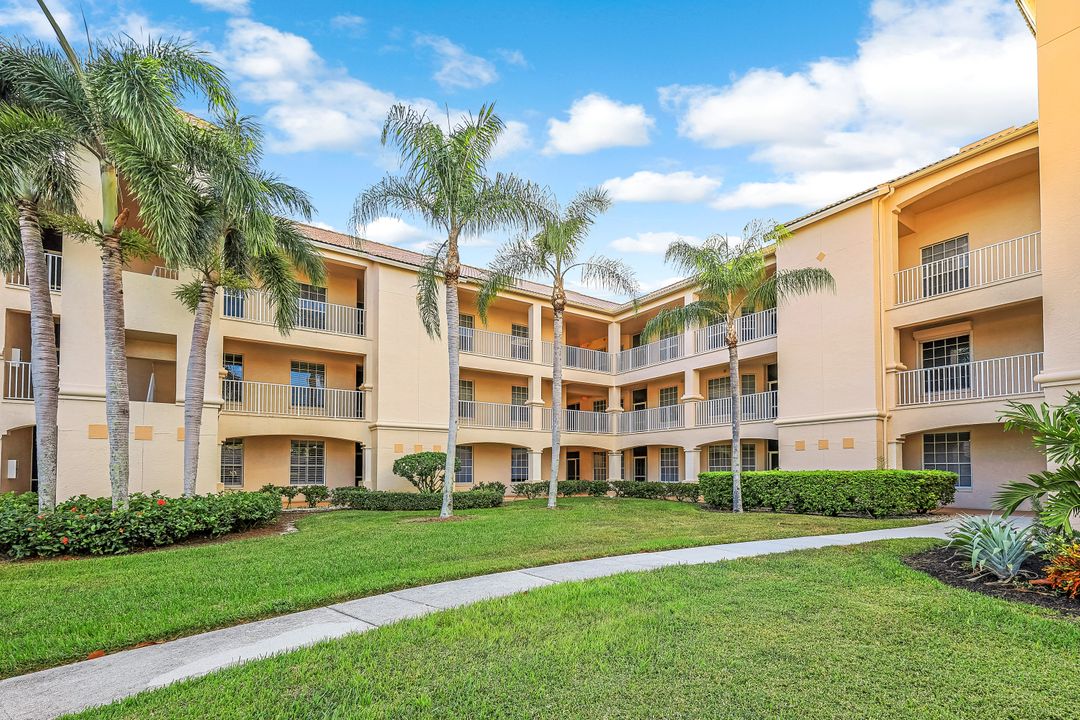 17040 Willowcrest Way #105, Fort Myers, FL 33908