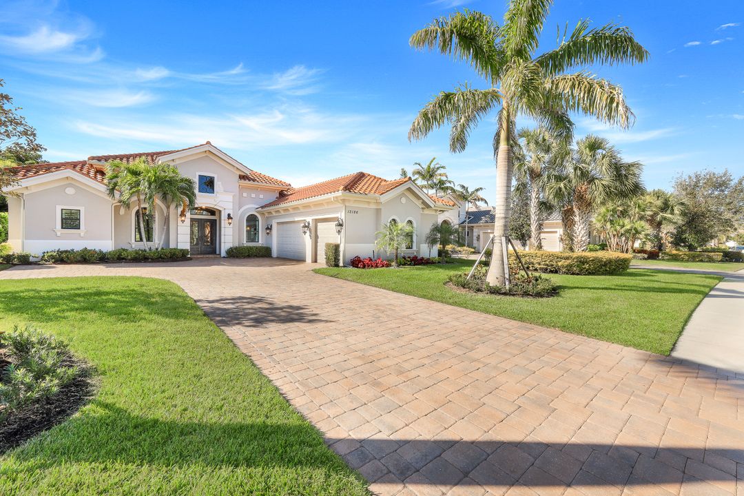 12186 Wicklow Ln, Naples, FL 34120