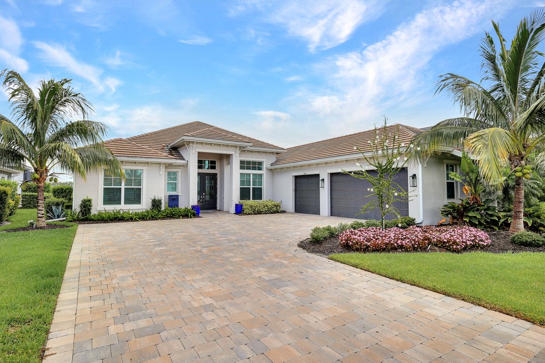 18212 WildBlue Blvd, Fort Myers, FL 33913