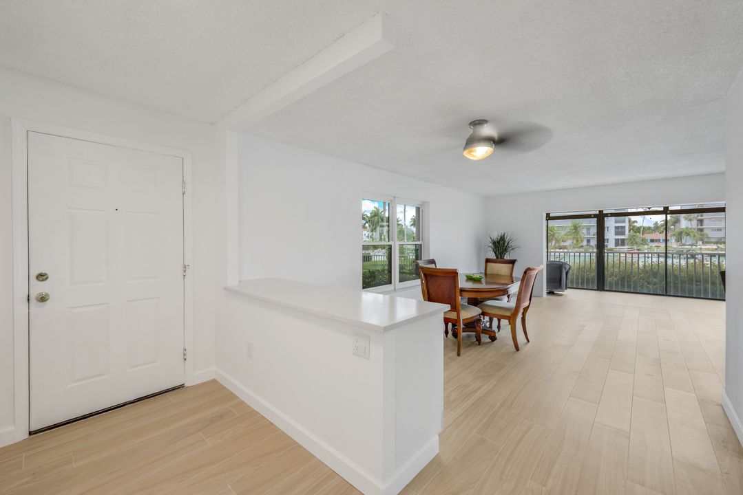 2880 Gulf Shore Blvd N #107, Naples, FL 34103