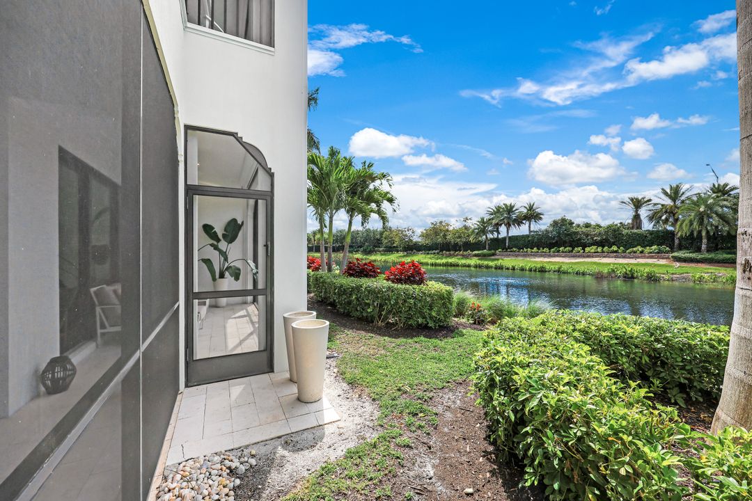 16340 Corsica Way #9-102, Naples, FL 34110