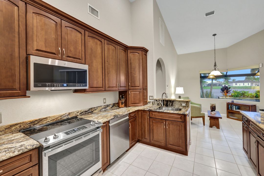 2634 SW 54th Terrace, Cape Coral, FL 33914