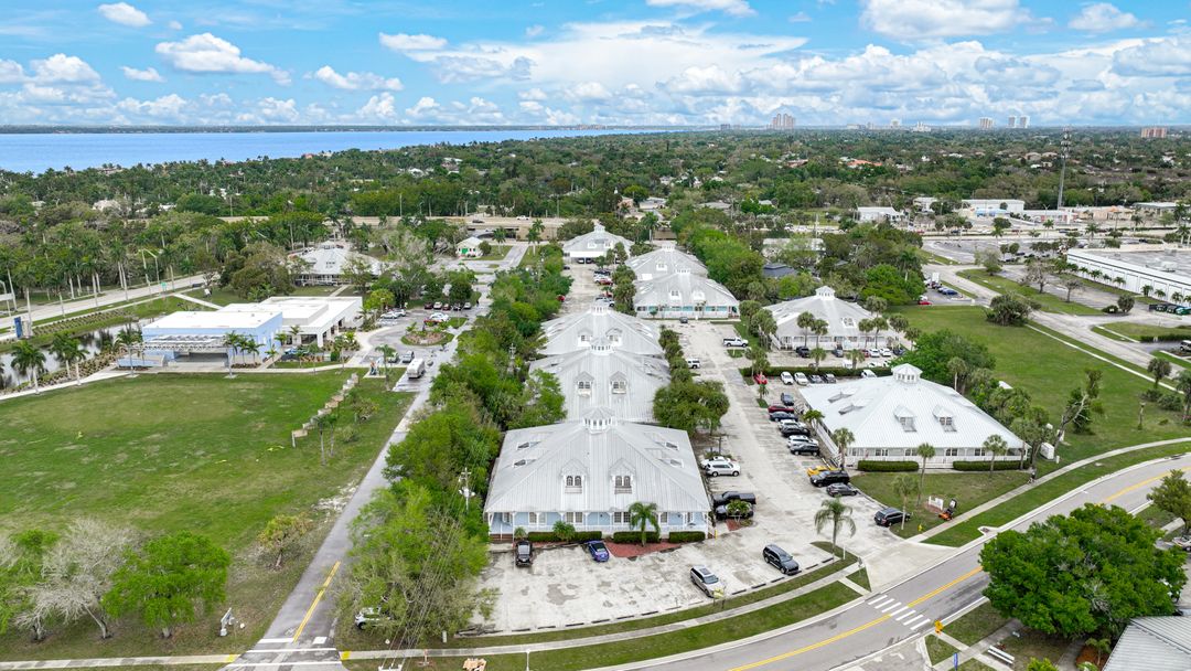 1361 Royal Palm Square Blvd, Fort Myers, FL 33919