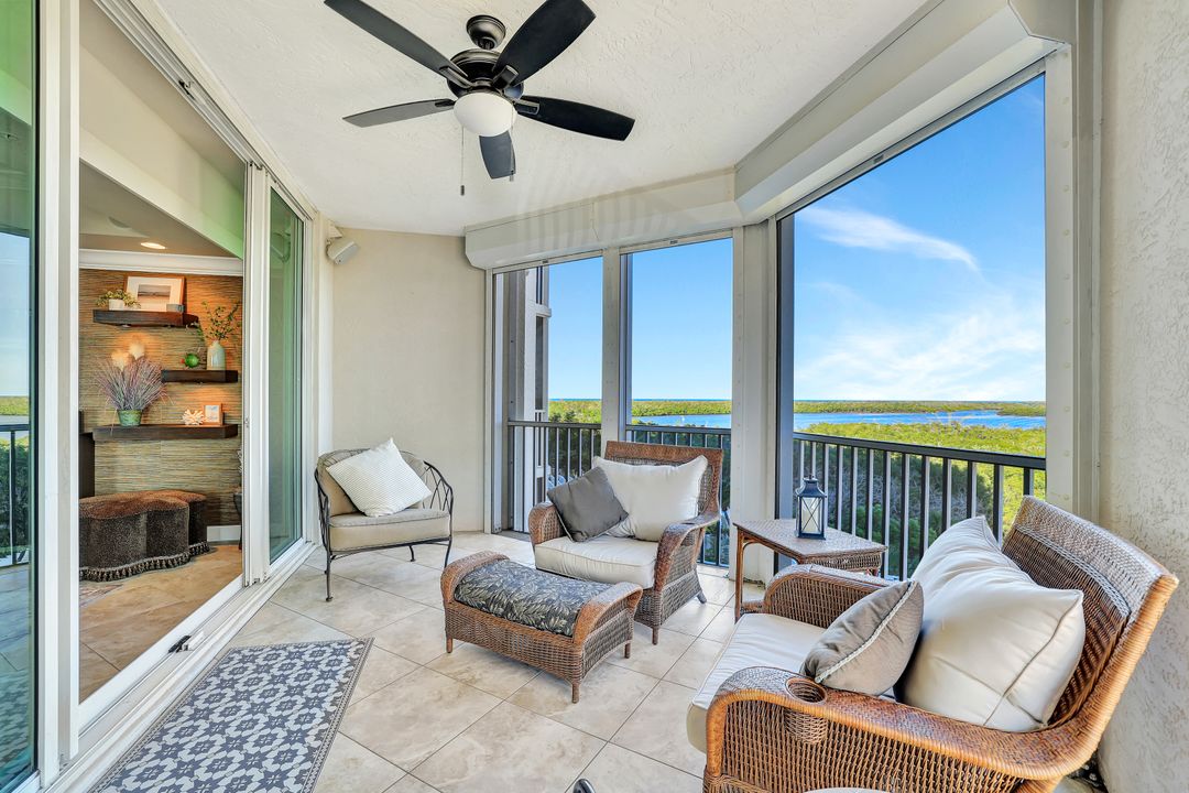 295 Grande Way #306, Naples, FL 34110