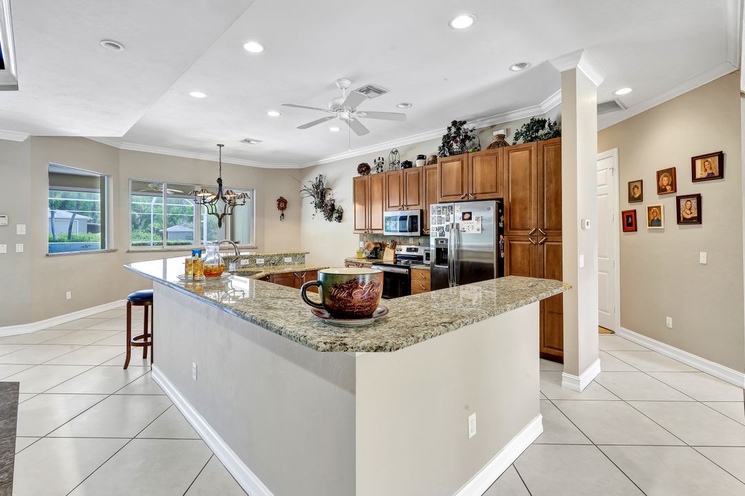 5743 Cope Ln, Naples, FL 34112