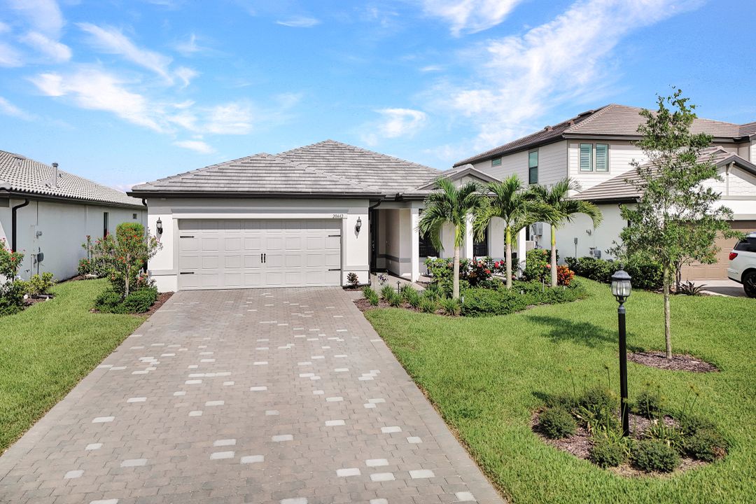 20442 Pebble Gln Dr, Estero, FL 33928