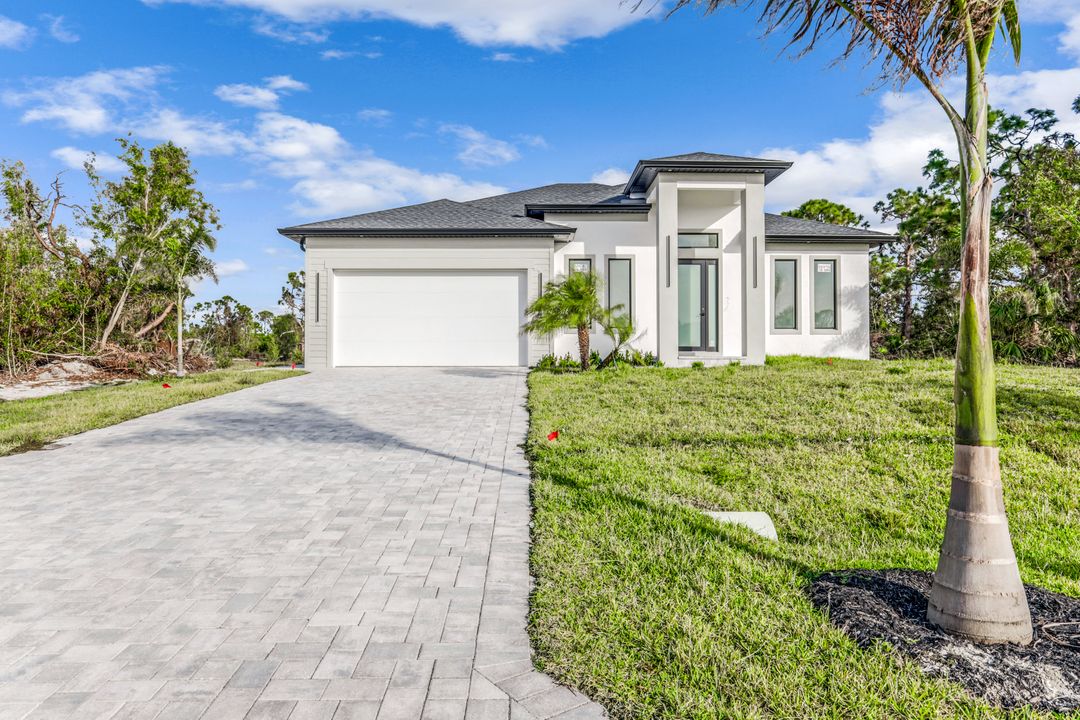 4527 NW 36th Ave, Cape Coral, FL 33993