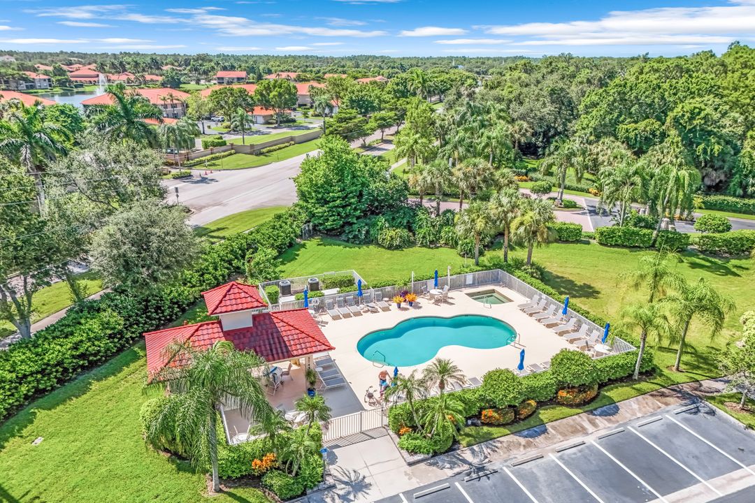 2710 Cypress Trace Cir #3036, Naples, FL 34119