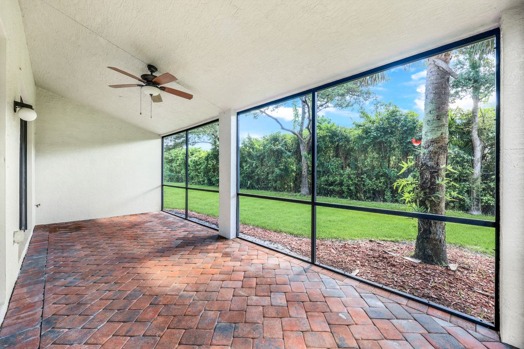 15462 Summit Pl Cir, Naples, FL 34119