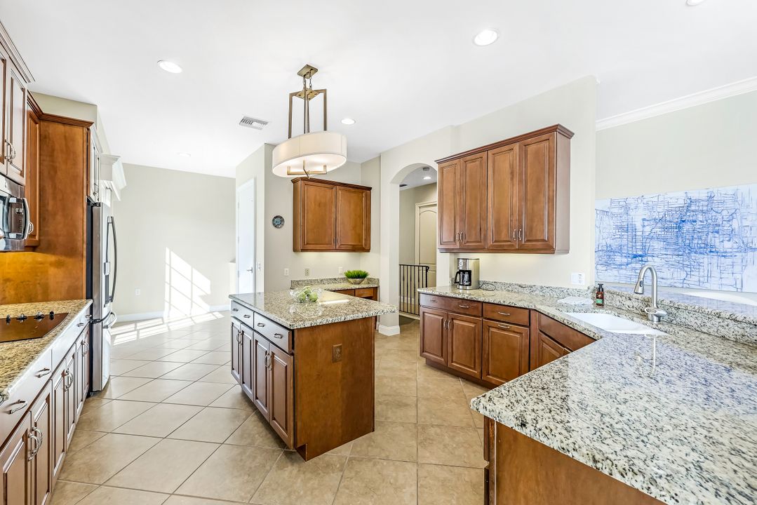 1340 Remington Way #10202, Naples, FL 34110