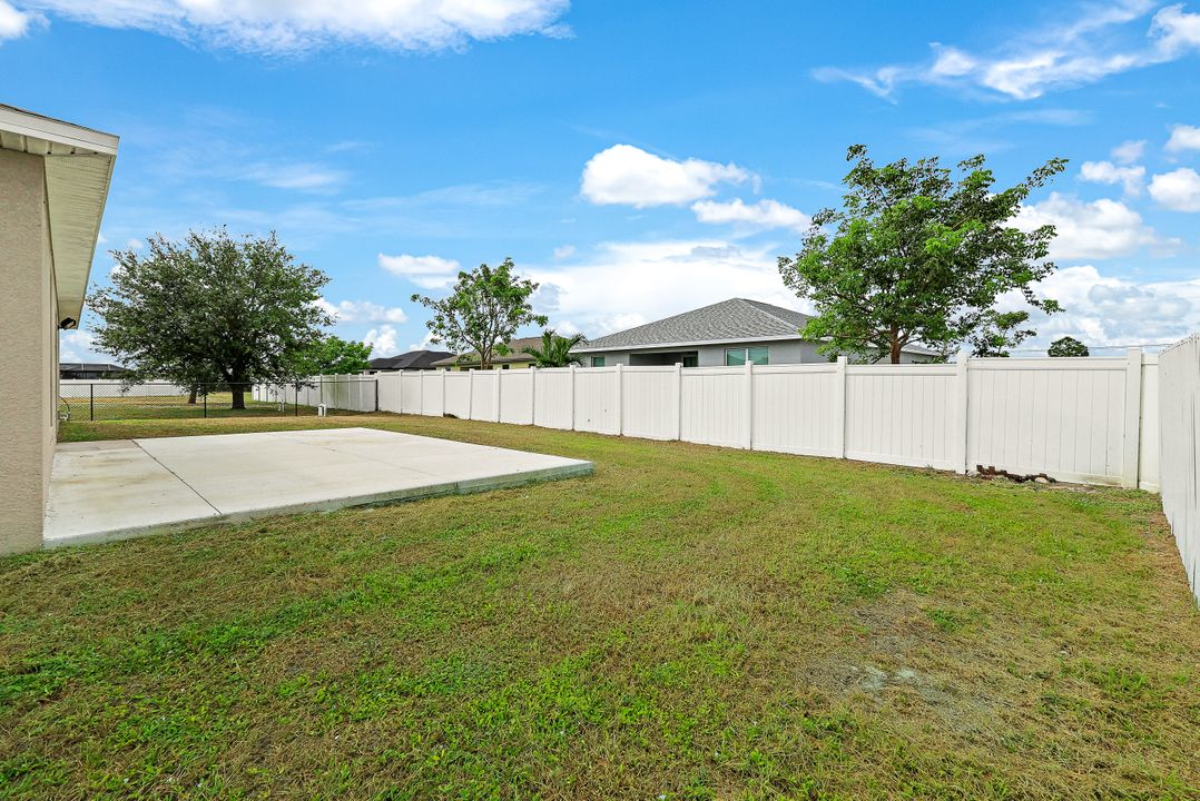 2902 NW 8th Pl, Cape Coral, FL 33993