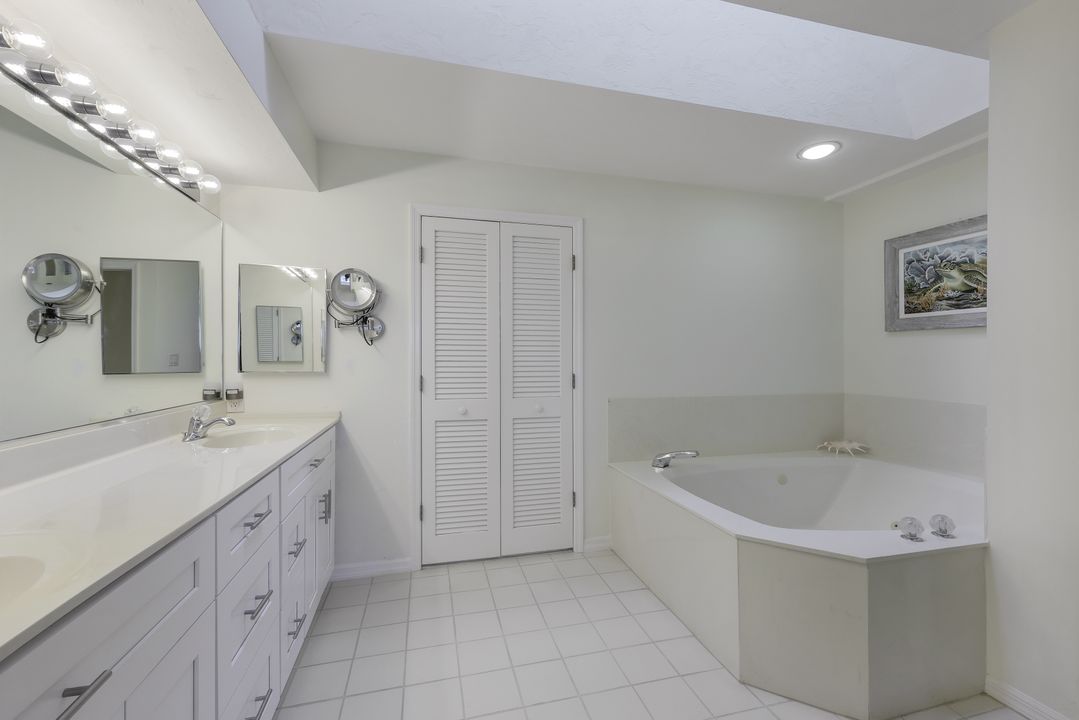 26910 Wedgewood Dr #401, Bonita Springs, FL 34134