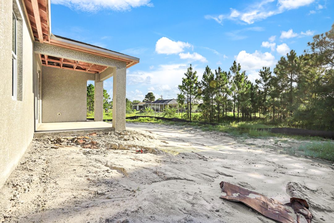 1033 Marshall Ave S, Lehigh Acres, FL 33974