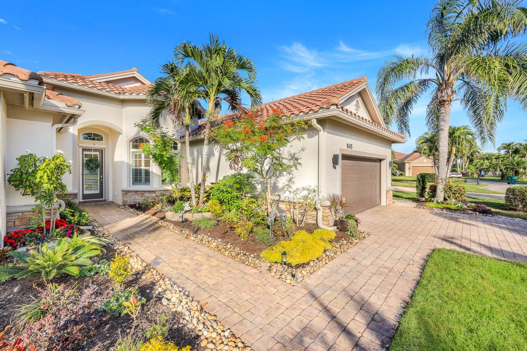 9415 Copper Rock Ct, Naples, FL 34120