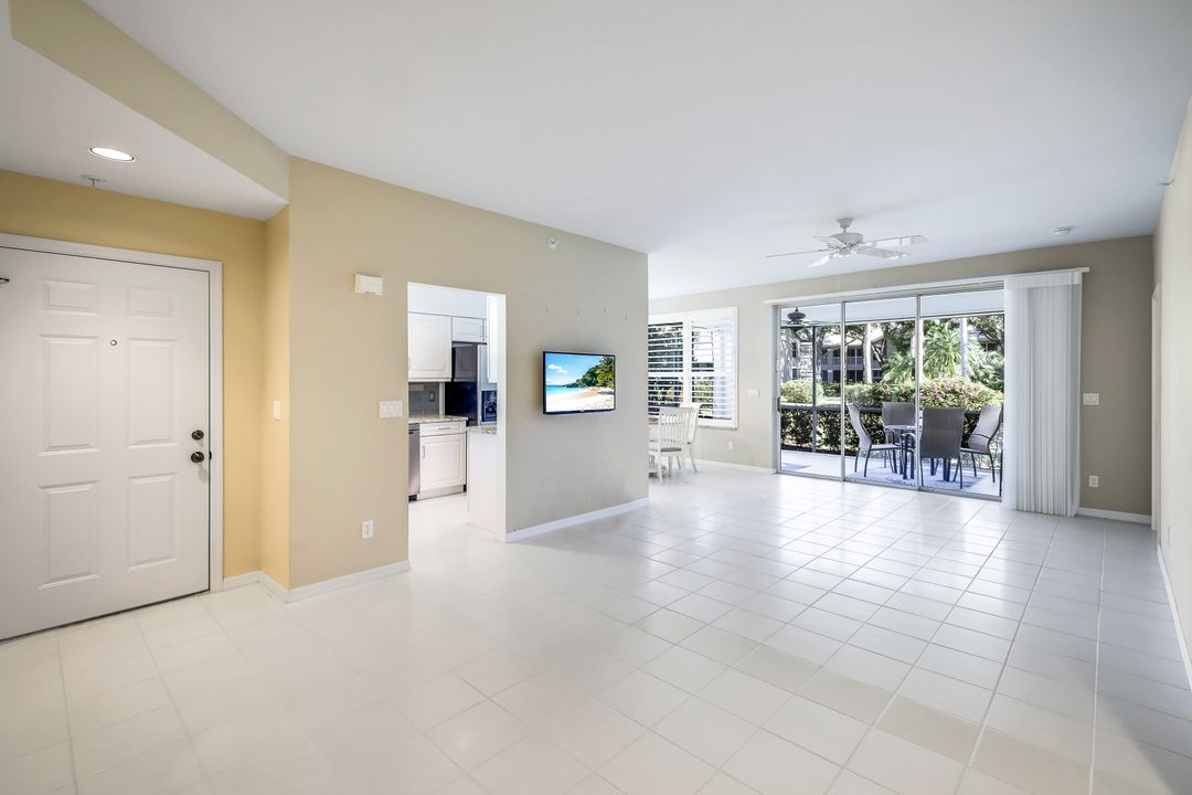 24833 Lakemont Cove Ln #101, Bonita Springs, FL 34134