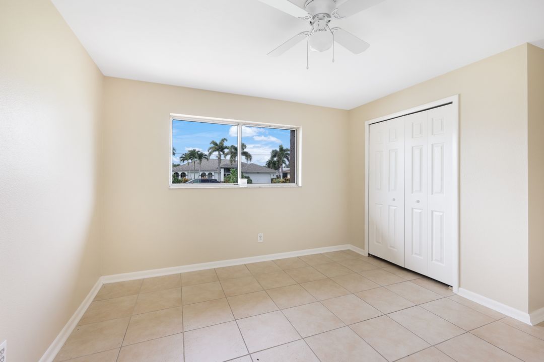 1111 SE 3rd St, Cape Coral, FL 33990