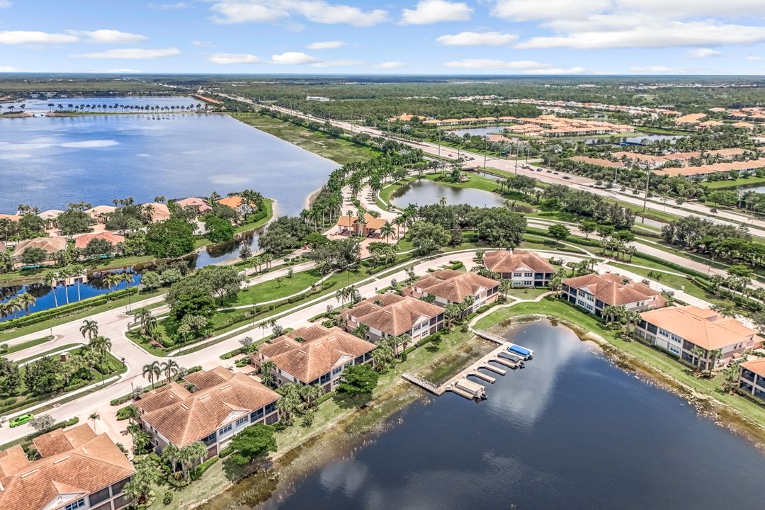 8755 Coastline Ct #201, Naples, FL 34120