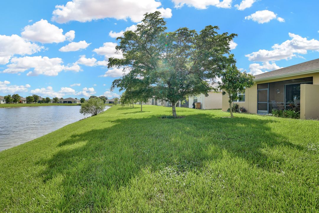 10777 Crossback Ln, Lehigh Acres, FL 33936