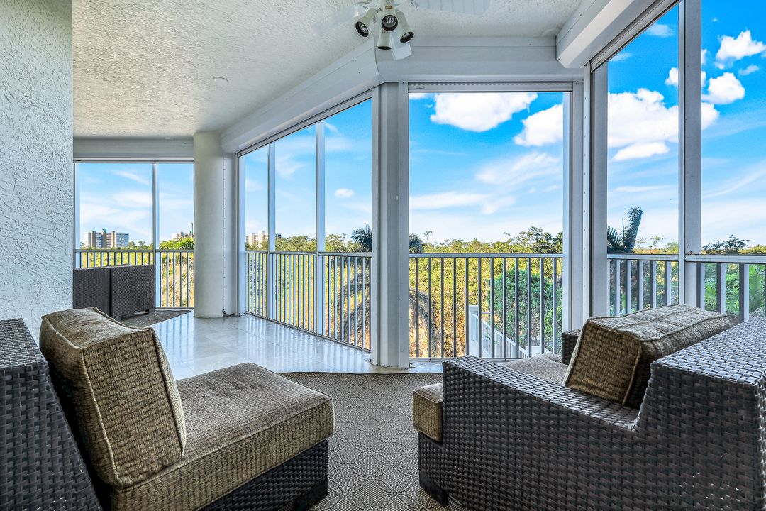 265 Indies Way #403, Naples, FL 34110