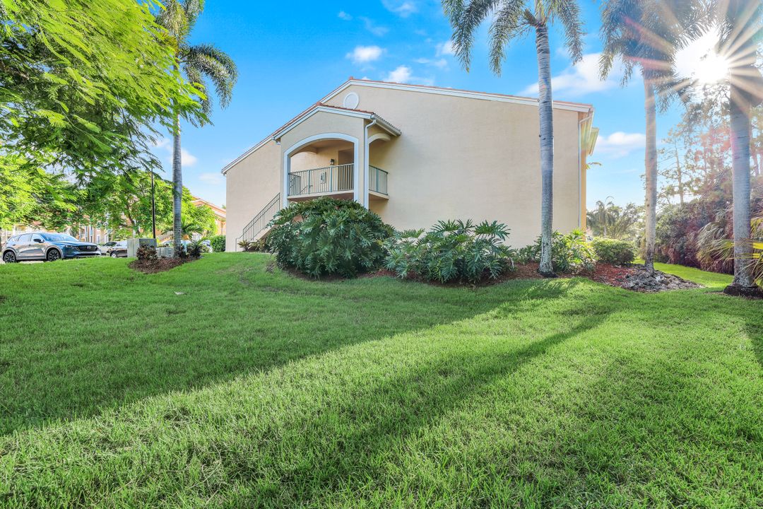 1230 Wildwood Lakes Blvd  #208, Naples, FL 34104