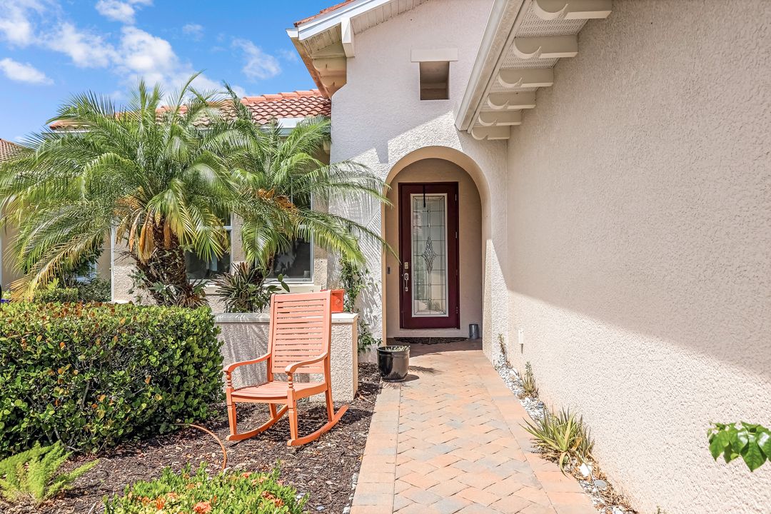 13499 Cambridge Ln, Naples, FL 34109