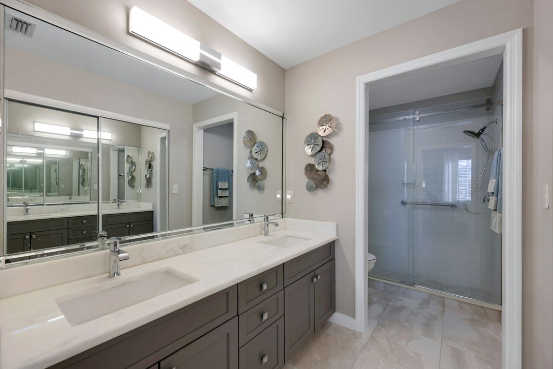 651 Wiggins Lake Dr #101, Naples, FL 34110