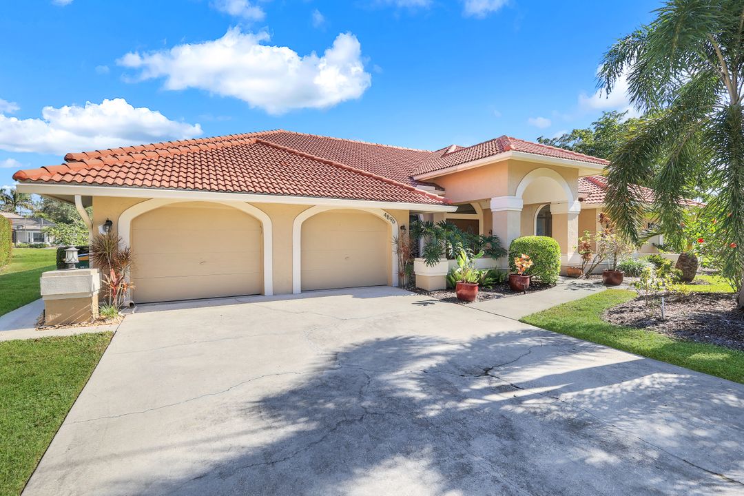 4896 Shearwater Ln, Naples, FL 34119