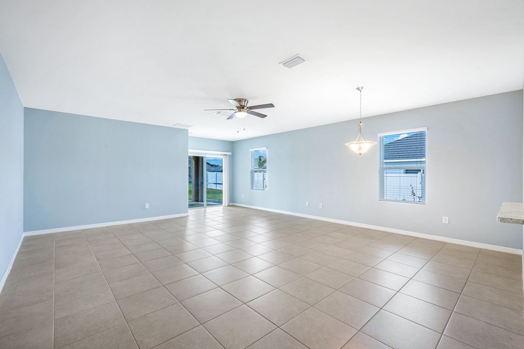 2114 SW 12th Terrace, Cape Coral, FL 33991