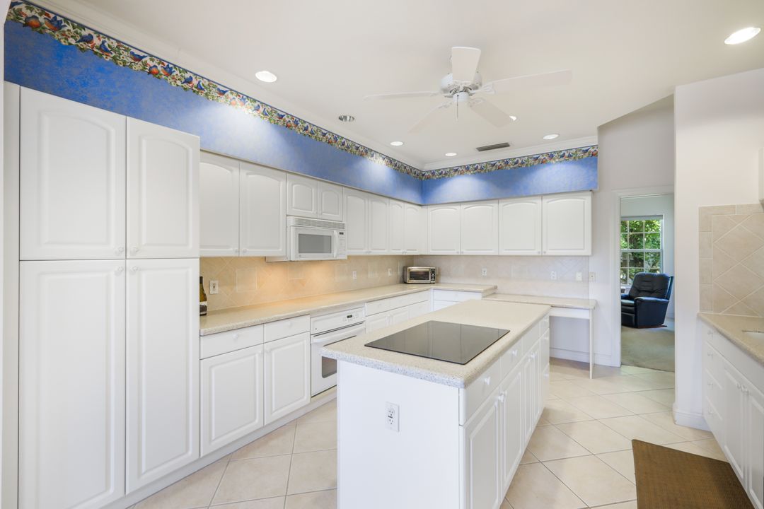 4815 Aston Gardens Way #B-201, Naples, FL 34109